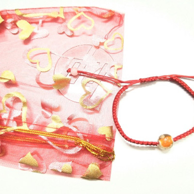 Vòng tay chỉ đỏ may mắn bình an kèm túi đỏ làm quà tặng -hạt ngọc phát quang