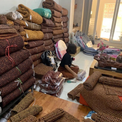 Chiếu Hạt Gỗ Hương Cao Cấp - Kích Thước 2,2mx2m hạt 1.8cm ( video , hình thật )