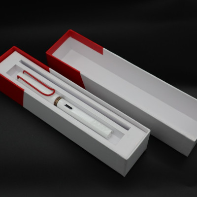 Bút máy LAMY safari white with red clip (LE2021)