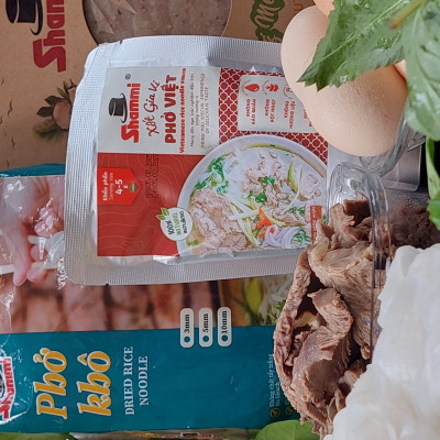 Thùng Phở khô Shammi túi 400g (phở khô Việt Nam hàng xuất khẩu)