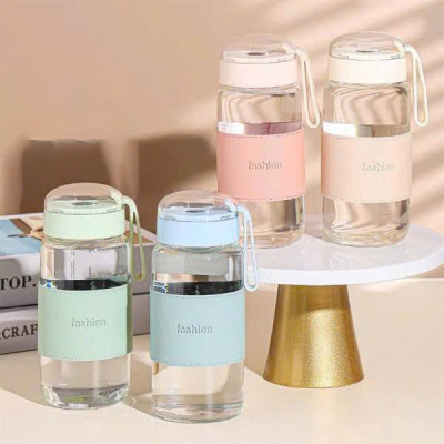 Bình Thuỷ Tinh Có Bọc Da Kèm Dây Đeo In Hình Chòm Sao Ở Nắp Dung Tích 340ml - Giao Màu Ngẫu Nhiên