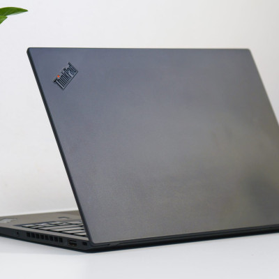 LAPTOP Thinkpad X1 Carbon Gen 6 | I7 – 8550U | Ram 16GB | SSD 512GB | 14″ Full HD | Card On