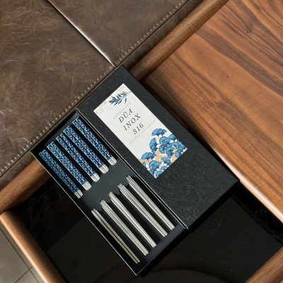 Hộp quà tặng đũa inox 316 DandiHome cao cấp mạ Titanium Plated