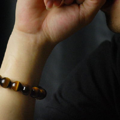 Vòng tay đá mắt hổ thiên nhiên, hợp phong thủy nam nữ, kèm bản Photocopy Giấy kiểm định SP mẫu + Túi nhung cung hỷ