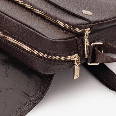 Túi Đeo Chéo Nam Hàng Hiệu GENCE TD09 Da Bò Mềm Cao Cấp Màu Nâu Đậm Dáng Dọc