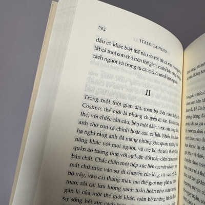 TỔ TIÊN CỦA CHÚNG TA - Italo Calvino - Vũ Ngọc Thăng dịch - Nhã Nam - NXB Văn Học.