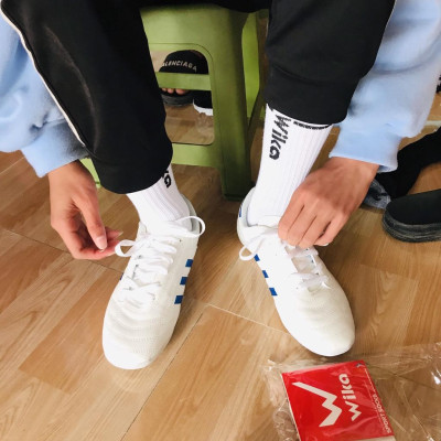 Cực phẩm Đôi giày đá banh cao cấp, Giày 3 Sọc Trắng  đá sân cỏ nhân tạo 2022