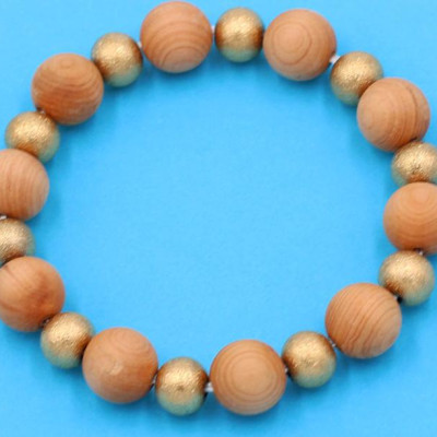 Chuỗi đeo tay gỗ hoàng đàn 10 ly GHDHVT1