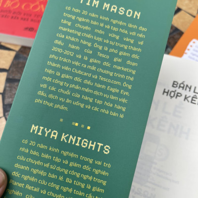 BÁN LẺ HỢP KÊNH - Bí quyết kết hợp thành công giữa kinh doanh truyền thống và trực tuyến - Tim Mason , Miya Knights – Nhã Nam