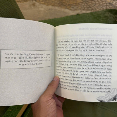 (Bìa mềm in màu) XUÂN HINH - KẺ CHỌC CƯỜI DÂN DÃ - Thanh Thủy, Như Hoa chấp bút - THBooks