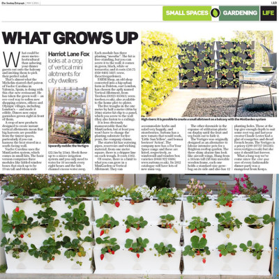 Tự Trồng Rau Đứng Minigarden tại nhà kèm Hệ Thống Tưới Nhỏ Giọt Bán Tự Động 2L/h + Bình Châm Phân Bón cho rau chứa 8 lít và  khung Module Vertical nhập khẩu Châu Âu (Không Cần Thay Đất cho Rau)