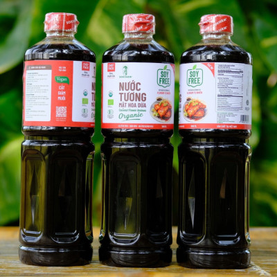 Nước tương mật hoa dừa Sokfarm - Chai 1L Dòng chuyên nấu ăn, không từ đậu nành, giảm 50% lượng muối
