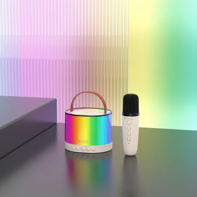 Loa Bluetooth Celebrat SP-18 tặng kèm Micro hát Karaoke gia đình , âm thanh vòm, hàng chính hãng, cho dùng thử 30 ngày