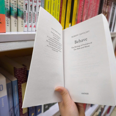 Sách - Behave by Robert Sapolsky - Sách tiếng anh, Bìa mềm