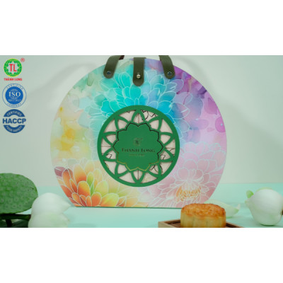 Hộp bánh trung thu 4 bánh 1 trứng 150g - Phát Đạt - Thành Long 600g - Việt Nam