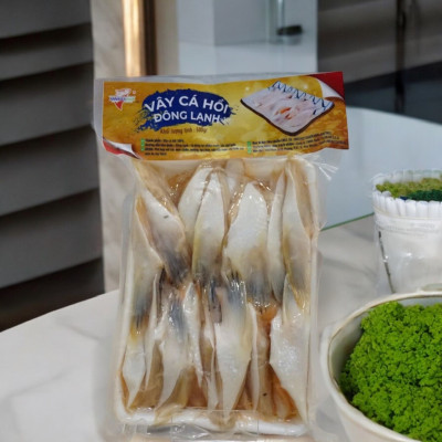 Vây cá hồi đông lạnh - khay 500gr