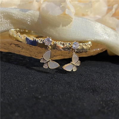 Khuyên tai bạc 925 nụ đá treo hình bướm khảm trai mới lạ duyên dáng long lanh đáng yêu dễ thương Dế Bạc - K5963