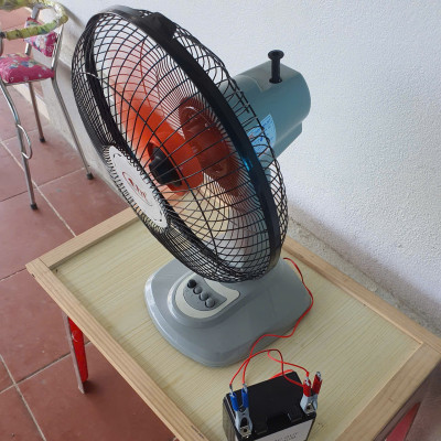 Quạt bàn Kẹp Bình 12V, Có 3 Tốc Độ Gió Khác Nhau, Loại CN B3, Cánh 30cm gió mạnh