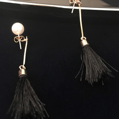 Bông tai vintage chỉ trắng dáng dài BT108