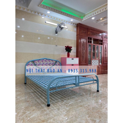 Giường sắt 1m6 x 2m bảo hành 1 năm