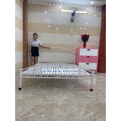 Giường sắt Kiểu Tân Cổ Điển 1M, 1M2,1M4,1M6,1M8X2M 