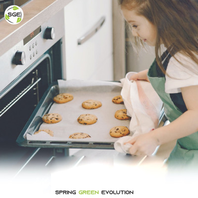 Cuộn Giấy Nến/ Giấy Nướng Bánh PP, Sử Dụng Đa Mục Đích Nướng Bánh, Hấp Bánh, Lót Nồi, Thấm Dầu Cực Tốt, Chịu Được Nhiệt Độ Tới 250 Độ . Cuộn Dài 500cm đến 2000cm, Có Đi Kèm Lưỡi Dao Cắt Tiện Dụng. Hàng Nhập Khẩu Chính Hãng Thailand!!