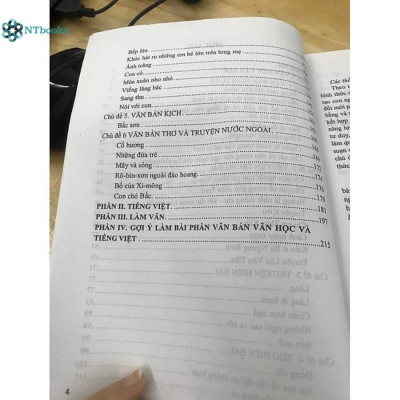 Sách - Ôn thi vào lớp 10 môn ngữ văn