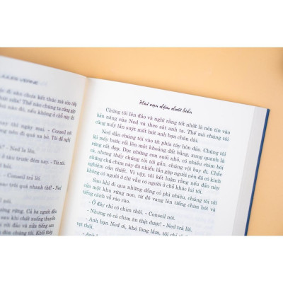 Sách - Hai vạn dặm dưới biển (Bìa mềm) - Đinh Tị Books