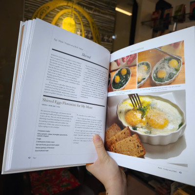 Sách - Egg: A Culinary Exploration of the World