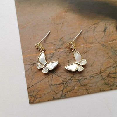 Khuyên tai bạc 925 nụ đá treo hình bướm khảm trai mới lạ duyên dáng long lanh đáng yêu dễ thương Dế Bạc - K5963