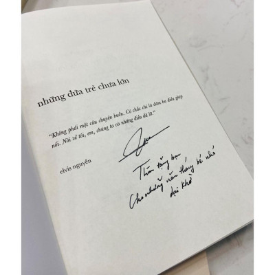 Sách - Những Đứa Trẻ Chưa Lớn - Elvis Nguyễn - AZ Việt Nam