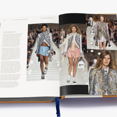 Artbook - Sách Tiếng Anh - Louis Vuitton Catwalk
