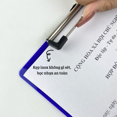 Bìa trình ký mica Enter G03 16.5x21.5cm có kẹp giấy A5 đứng 