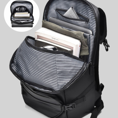 Balo laptop (15.6 inch) phong cách hiện đại - BEE GEE BLLT9099