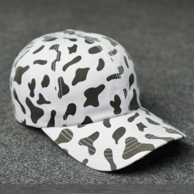 Mũ lưỡi trai Bò sữa cá tính, song hành cùng xu hướng thời trang trẻ trung