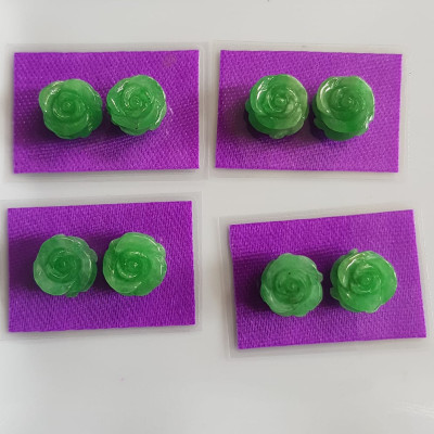 Đôi bông tai mới bông hồng nổi cao sịn đẹp xanh Ngọc tươi size đk 9,5mm x Cao 5mm Chất liệu đá ngọc cẩm thạch tự nhiên xanh ngọc tươi đều sịn bóng mượt đẹp nữ về bọc vàng lên đeo sang lắm ạ