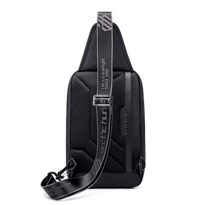 Túi đeo chéo nam cao cấp phong cách châu âu  – BEE GEE DCN9322