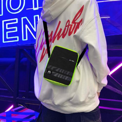 Túi đeo chéo nam nữ thời trang Hàn quốc BEE GEE 075 chống thấm nước để ipad Hot trend 2020 