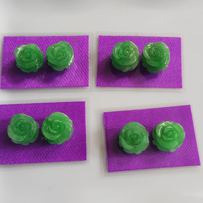 Đôi bông tai mới bông hồng nổi cao sịn đẹp xanh Ngọc tươi size đk 9,5mm x Cao 5mm Chất liệu đá ngọc cẩm thạch tự nhiên xanh ngọc tươi đều sịn bóng mượt đẹp nữ về bọc vàng lên đeo sang lắm ạ