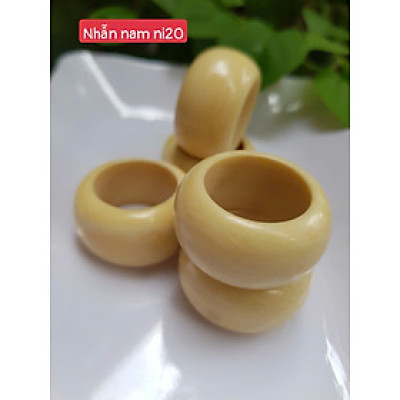 Nhẫn Nam Giả Ngà hay Xương Mỹ Nghệ màu trắng Ni 20mm Cao 16mm Dầy 5mm Dành Cho Các Anh Nam đeo nhẫn ngón tay cái hay bất kỳ ngón tay nào ni lọt vừa tay là 20mm rẻ vẫn đẹp như thường ạ