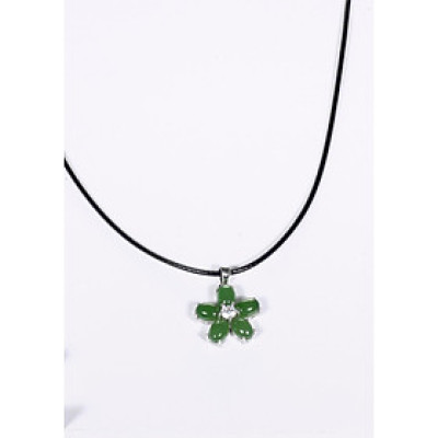 Mặt dây chuyền hoa 5 cánh đá ngọc bích mệnh hỏa, mộc - Ngọc Quý Gemstones