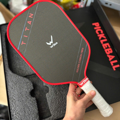 Vợt Pickleball Wi-ka Titan với mặt vợt bằng Titanium vàng siêu bền, tối ưu trọng lượng, kiểm soát bóng tốt - Hàng công ty