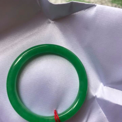 VÒNG TAY ĐÁ CẨM THẠCH LÝ XANH SIZE 52MM NỮ MẠNG MỘC HỎA CÂN NẶNG 50KG - 57KG Ạ