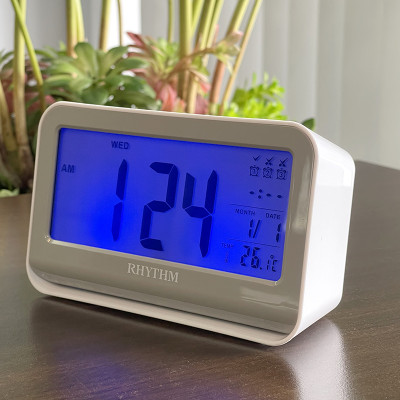 Đồng hồ Rhythm LCT097NR03 – KT 15.0 x 8.8 x 5.0cm / 190g. Vỏ nhựa. Dùng Pin.