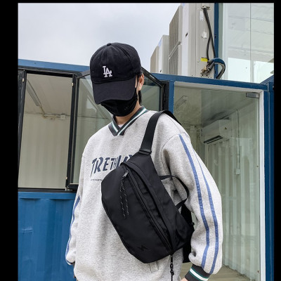 Túi đeo chéo nam nữ phong cách mới  - BEE GEE DCN9290