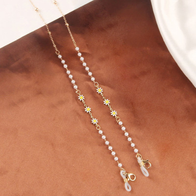 Glasses chain dây giữ kính đeo cổ mix hạt châu và hoa cúc nhỏ xinh phong cách Hàn Quốc