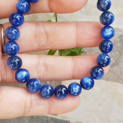 Vòng tay nữ đá  kyanite tự nhiên hay đá Sapphire nước xanh dương Đậm bóng đẹp 8mm đẹp sang tốt sức khỏe , mang lại may mắn, tài lộc nữ mệnh Thủy mệnh Mộc đeo ạ