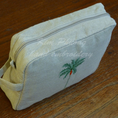 Túi vải thêu tay đựng đồ dùng cá nhân 
