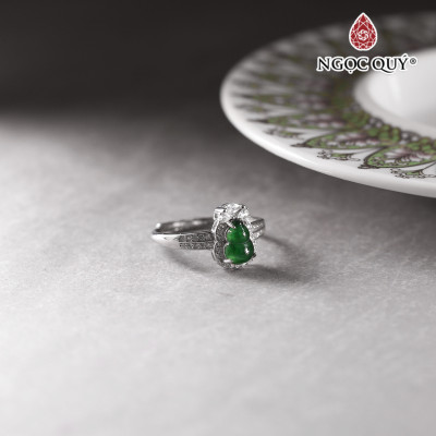 Nhẫn bạc đính hồ lô phỉ thúy luc đế vương type A  5x7mm mệnh hỏa, mộc - Ngọc Quý Gemstones