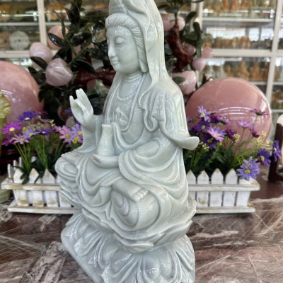 Tượng Phật Bà Quan Thế Âm Bồ Tát ngồi đài sen cầu bình an đá cẩm thạch trắng xanh - Cao 40 cm